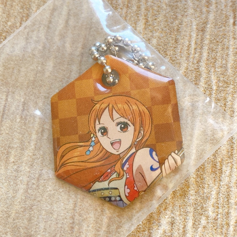 NEW Nami One Piece Small hexagonal Keychain